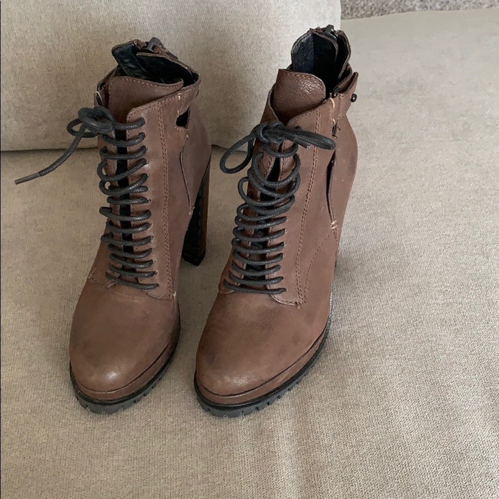 Dolce Vita 6.5 Heeled Boot